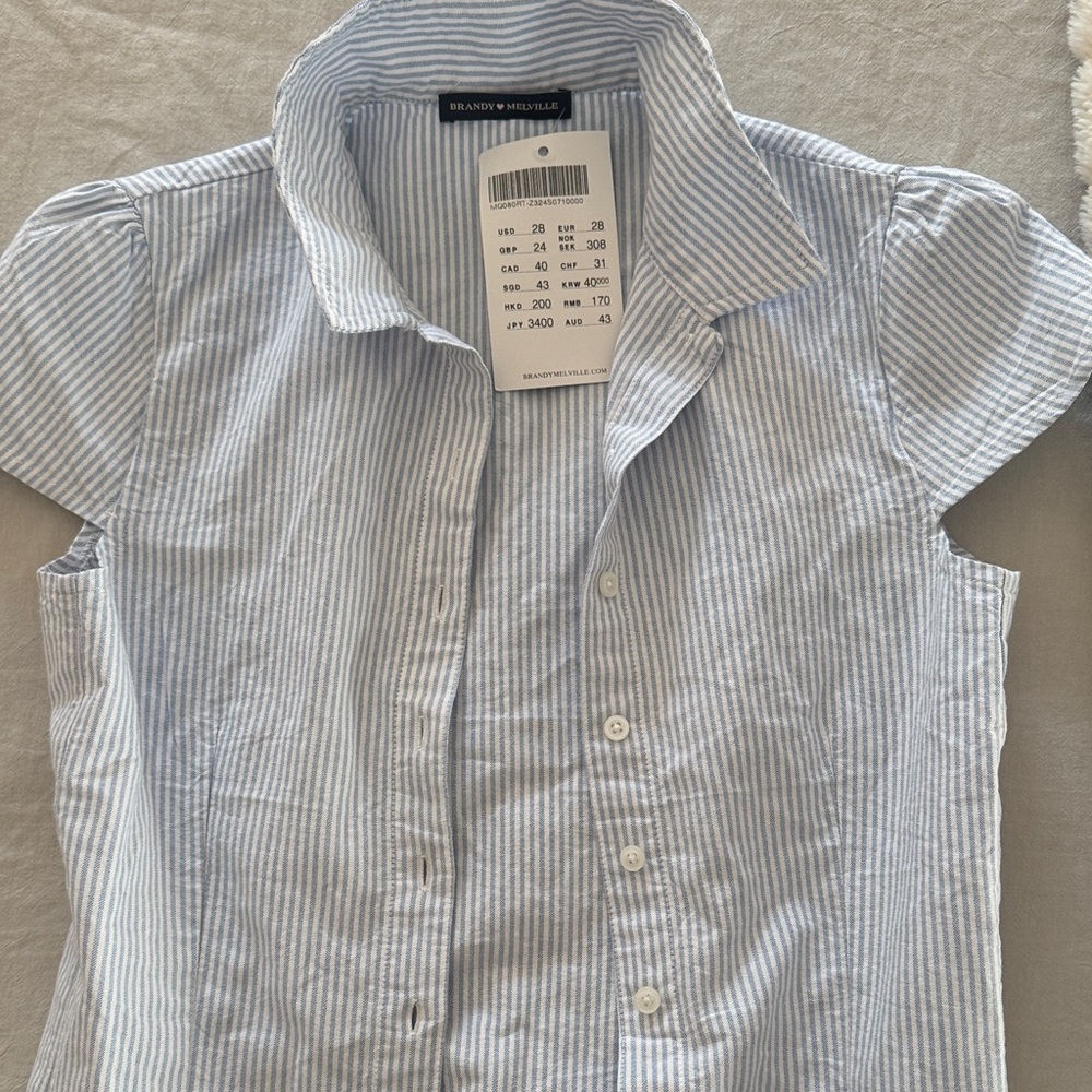 Brandy Melville short sleeved button down